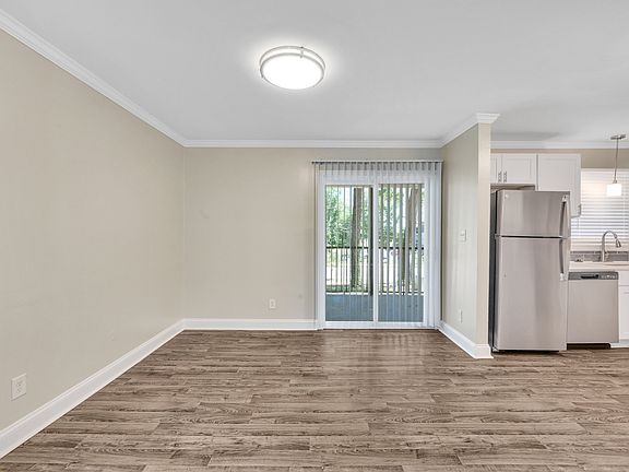 5th image of 2003 Canterwood Dr #8