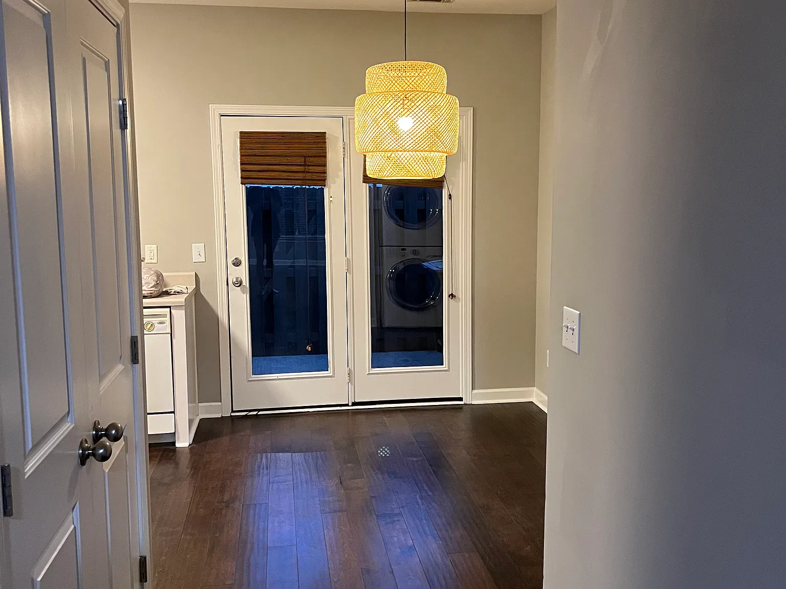 2 bed, 2.5 bath, 1112 sqft, $2,200 — Photo 3