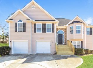2530 Huntington Dr, Loganville, GA 30052