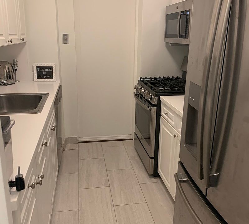 1st image of 215 E 68th St #4-U