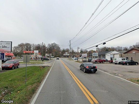 Exterior Neighborhood (street photo)