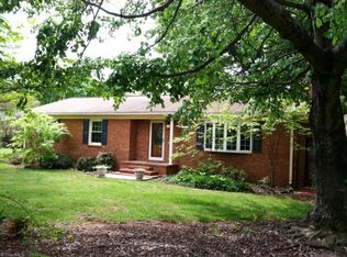 7105 Prentiss Rd, Greensboro, NC 27409