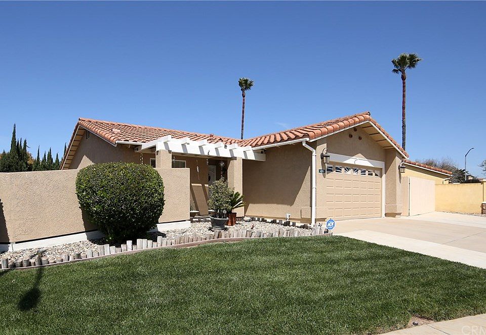 1st image of 435 E Santa Anita St