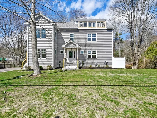 37 Onset Ave, Wareham, MA 02571