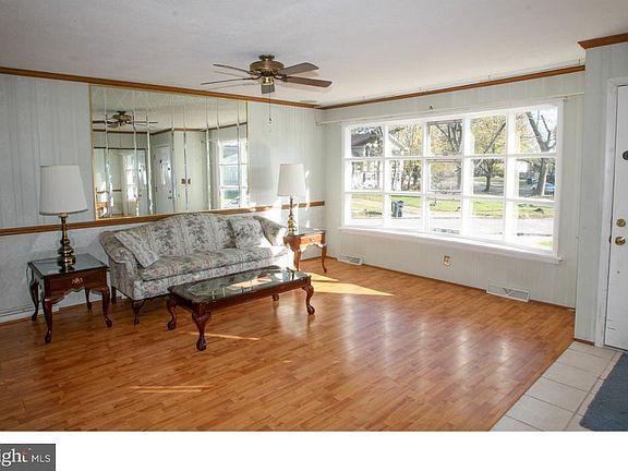 2nd image of 76 N Avon Dr