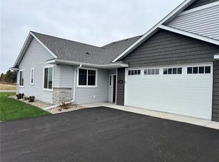 3112 Bassett Dr #1, Mankato, MN 56001