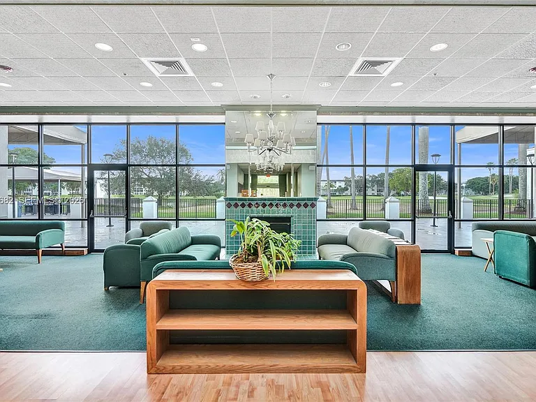 3001 Portofino Isle #K2 — Photo 60