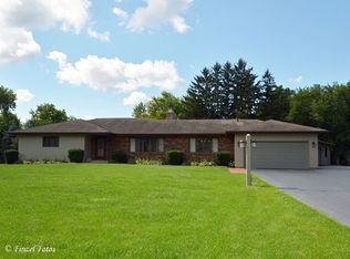 27766 N Lakeview Cir, Lake Barrington, IL 60084