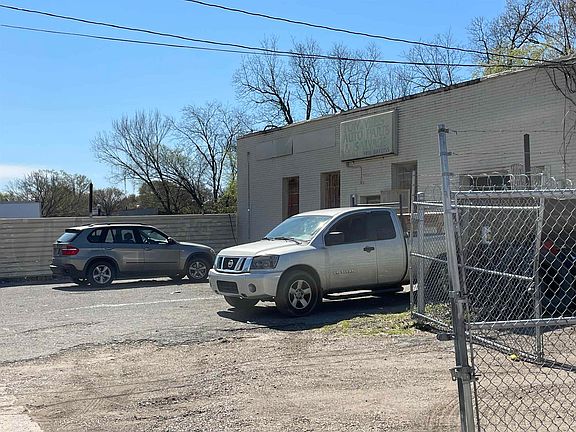 4th image of 3491 Bayliss Ave