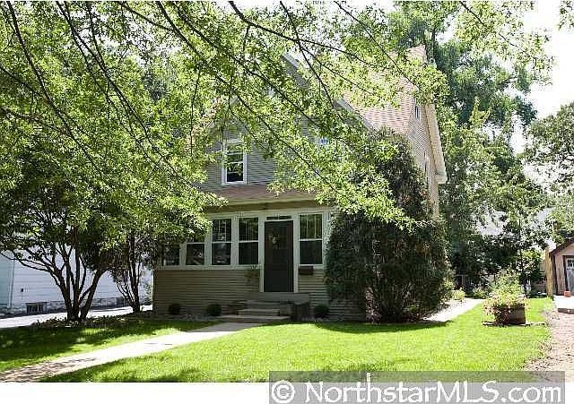 1st image of 1382 Albany Ave
