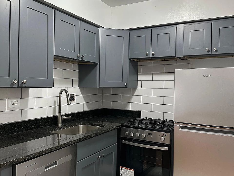 1st image of 1517 W Morse Ave #405