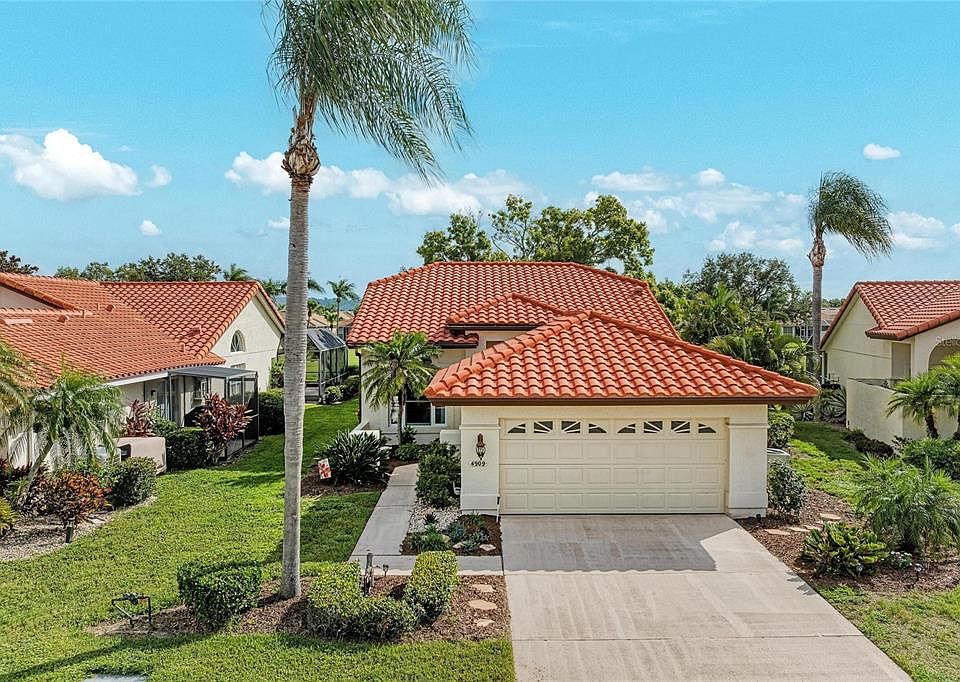 1st image of 4909 Clubview Ct E
