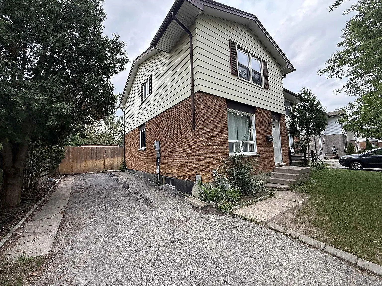 3 bed, $2,400 — Photo 2