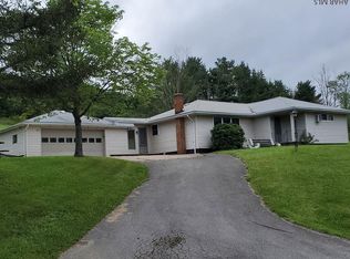 1455 Spook Hollow Rd, Altoona, PA 16601