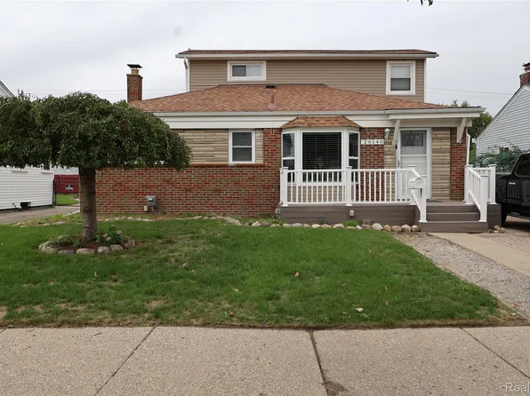 26140 Hayes Rd, Roseville, MI 48066