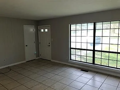 1599 Coombs Dr #2 — Photo 4