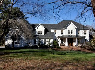 114 Winsome Ln, Chapel Hill, NC 27516