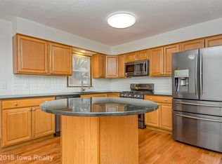 700 Winegardner Rd, Des Moines, IA 50317