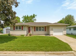 1720 3rd Ave NW, Waverly, IA 50677