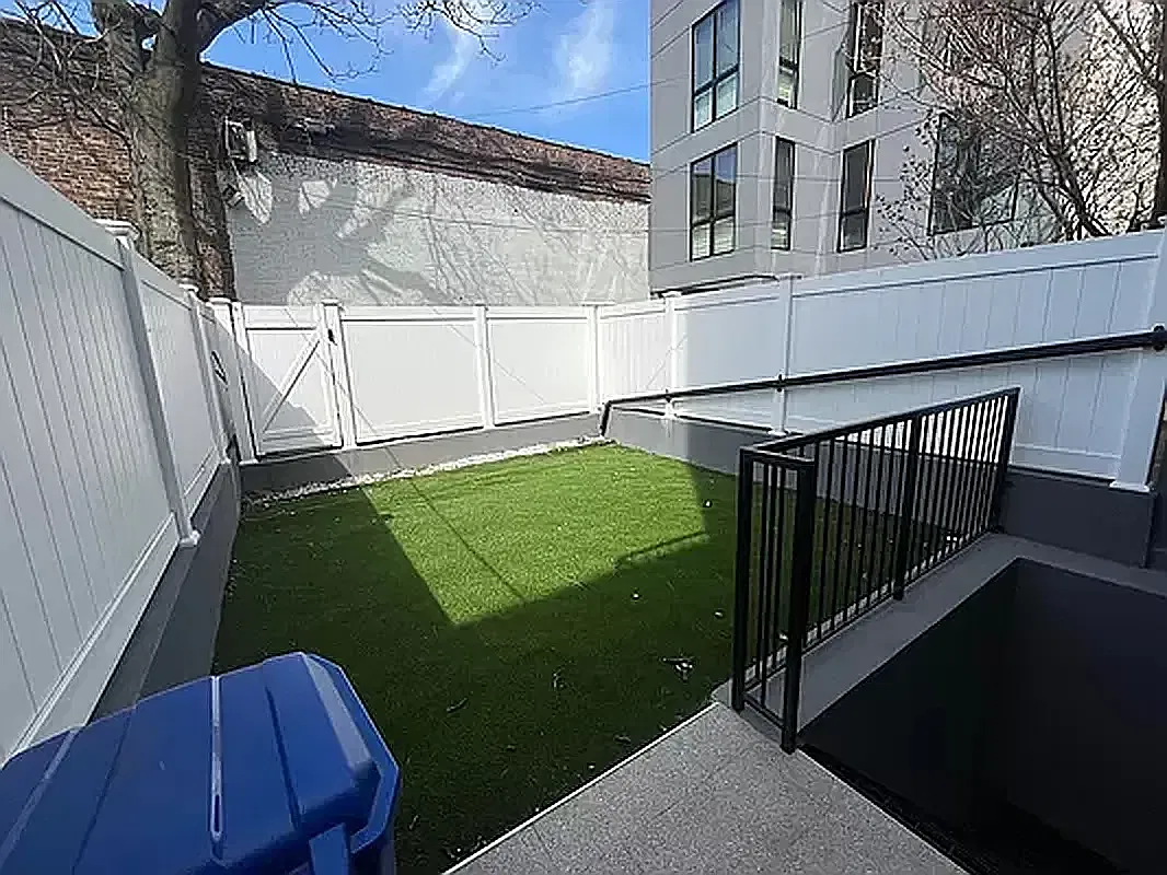 1419 Herkimer Street — Photo 1