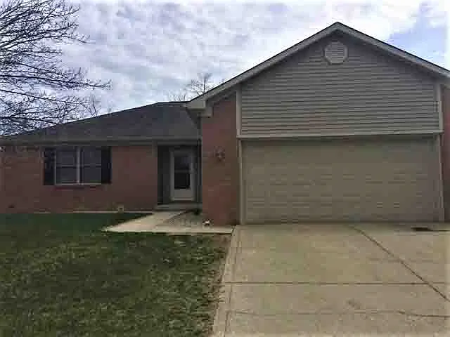 1207 Meadowood Dr