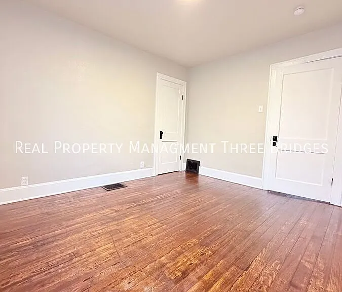 5533 Grace Ave — Photo 4