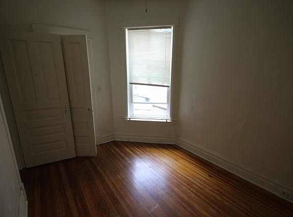 4th image of 4022 N Paulina St #1