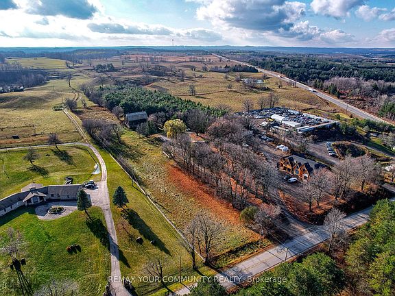 2nd image of 20364 Saint Andrews Rd