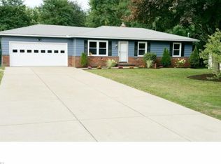 2835 Byron Dr, North Canton, OH 44720