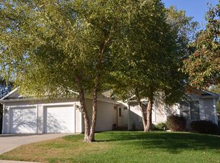 1532 Columbine Dr, Junction City, KS 66441