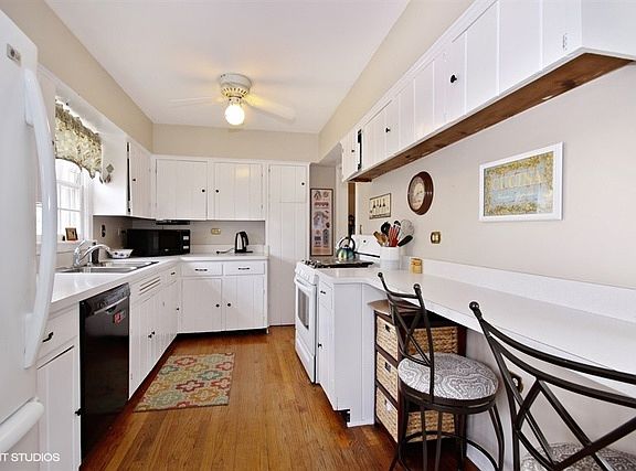 4th image of 4142 Western Ave