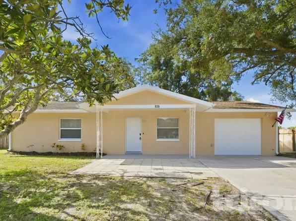 939 14th Ave SW, Largo, FL 33770