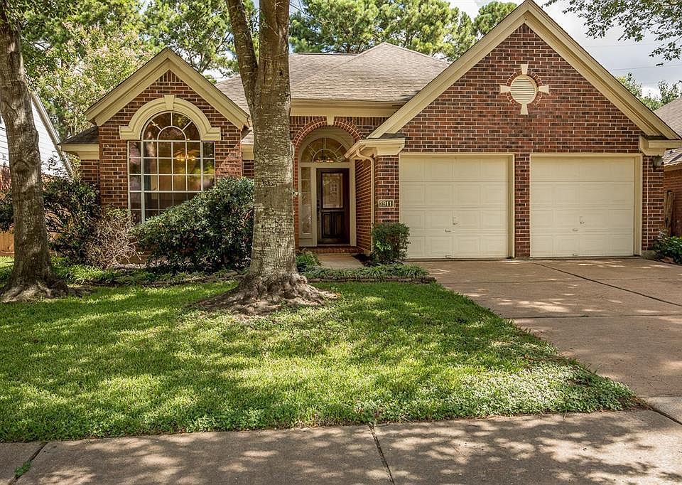 1st image of 7911 Park Hollow Ct