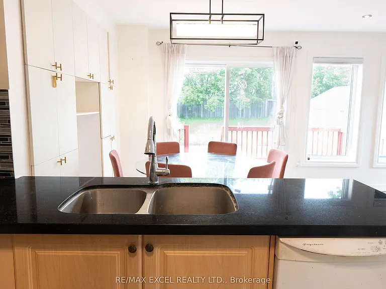 118 Redkey Dr — Photo 10