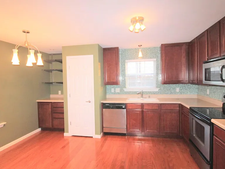 1124 Welsh Dr — Photo 6