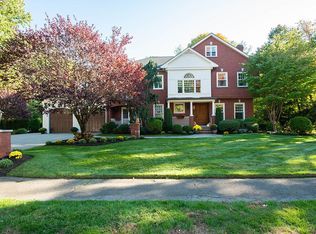 3 Westover Dr, Lynnfield, MA 01940