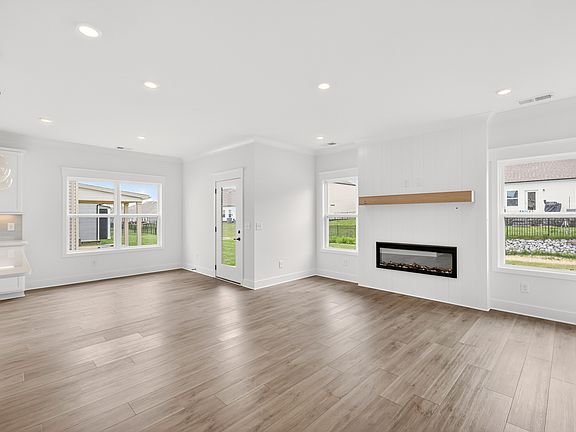 Photo of example home. Selections and finishes may vary.