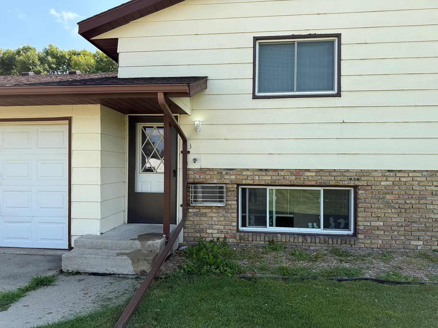 2 bed, 950 sqft, $1,025 — Photo 1