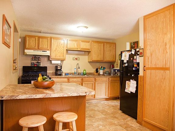 2nd image of 2910 N Sheffield Dr