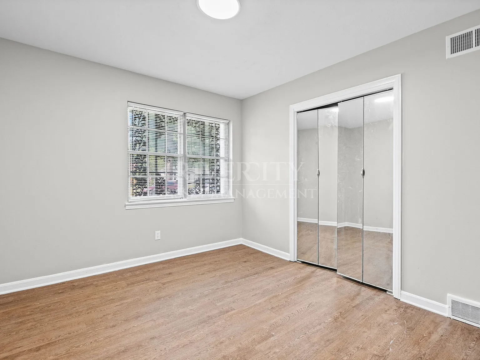 1507 Abernathy Road - 1 — Photo 4