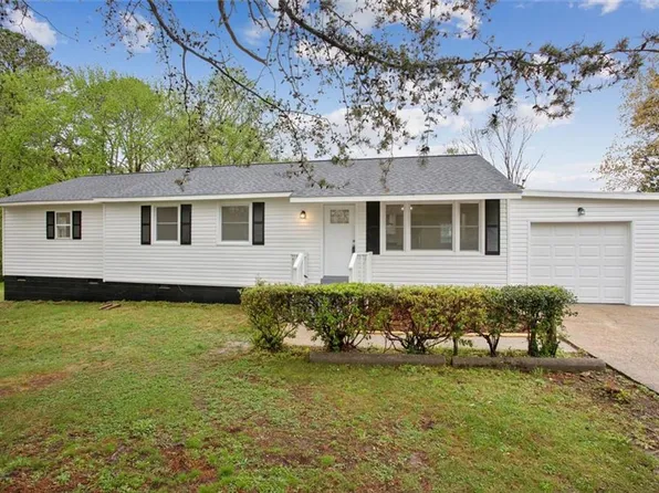 110 Bethune Dr, Williamsburg, VA 23185