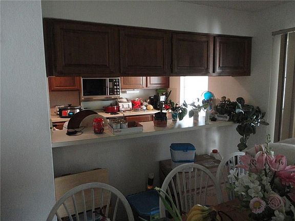 3rd image of 4903 Thorncliffe Dr