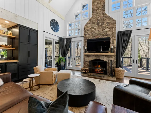 132 Still Water Road, Cashiers, NC 28717