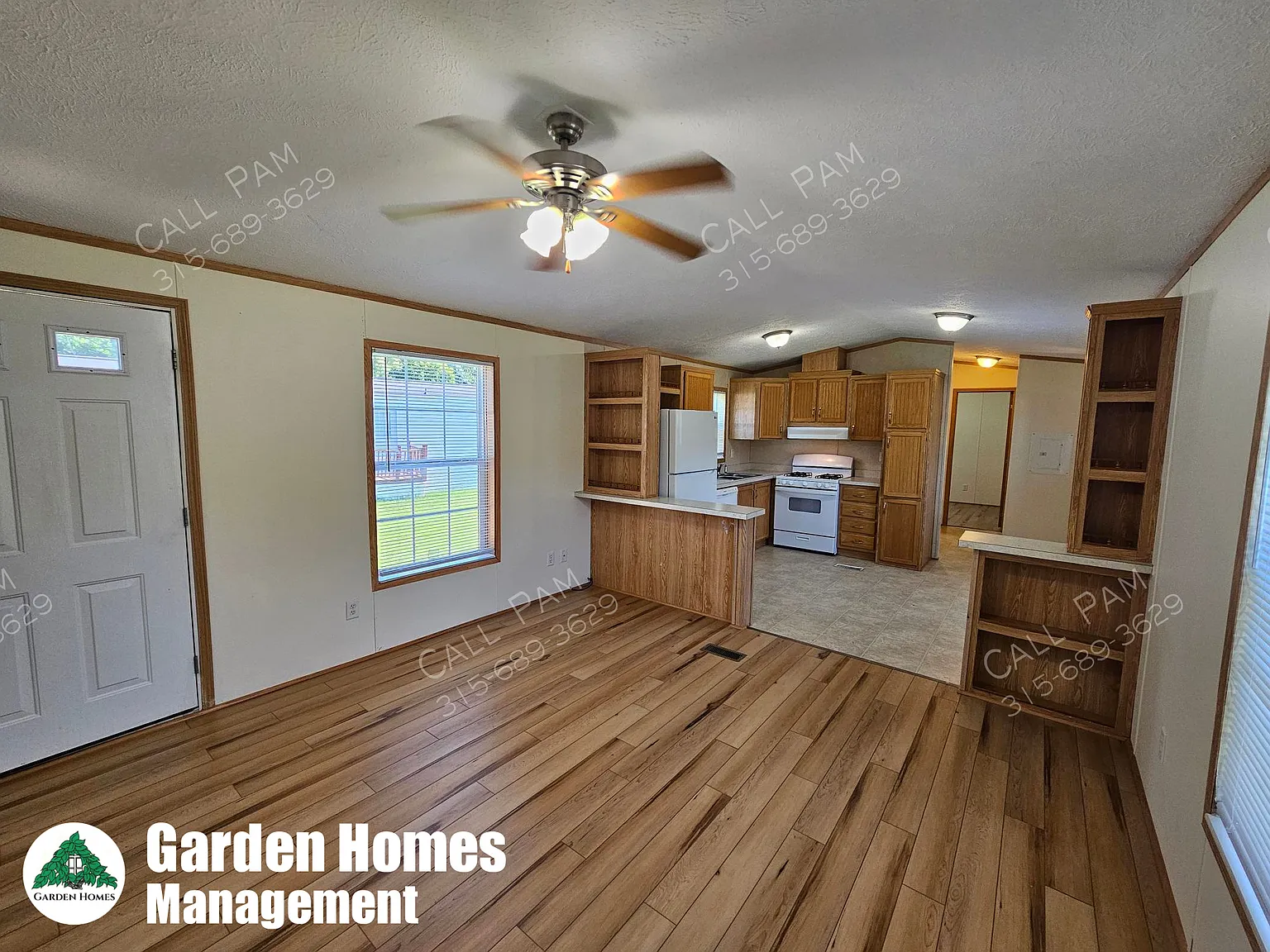 3 bed, 1.5 bath, 924 sqft, $1,425 — Photo 3