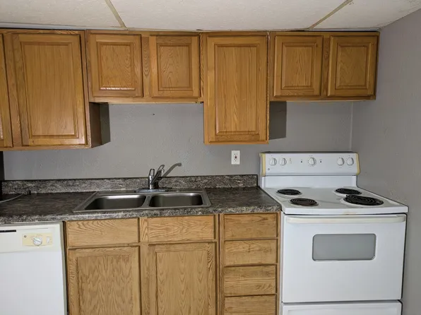 825 E High St APT C, Jefferson City, MO 65101