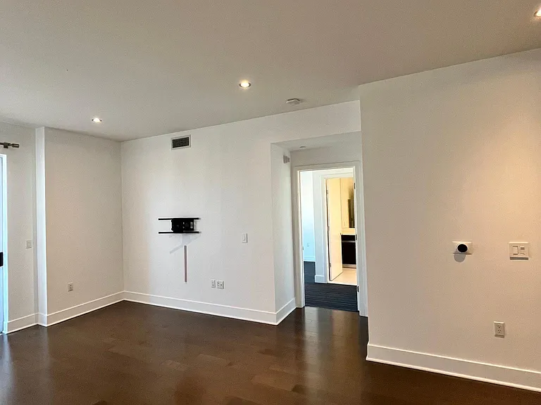 7857 W Manchester Ave #Penthouse 6 — Photo 35