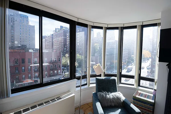 Rented by Solace SMC Inc | media 25