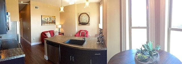 1st image of 3 S Vandeventer Ave