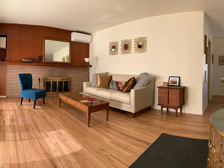 406 SW Thomas St #406 — Photo 2