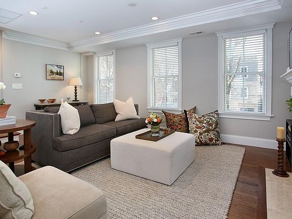 2nd image of 17 Oak St #2